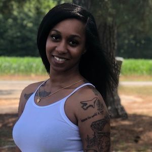 Meet your Posher, Johnkeia